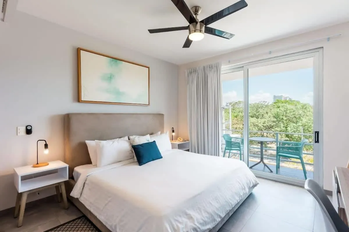 Luxury Studio With Kitchen Ac Gym Pools Cinema Playa del Carmen Mexiko